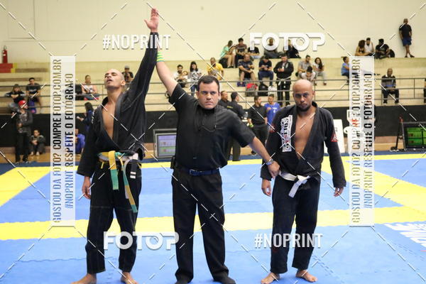 Buy your photos of the eventfight friends on Fotop