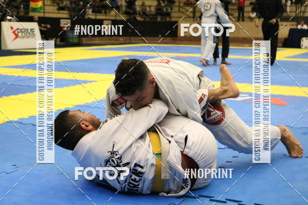 Buy your photos of the eventfight friends on Fotop