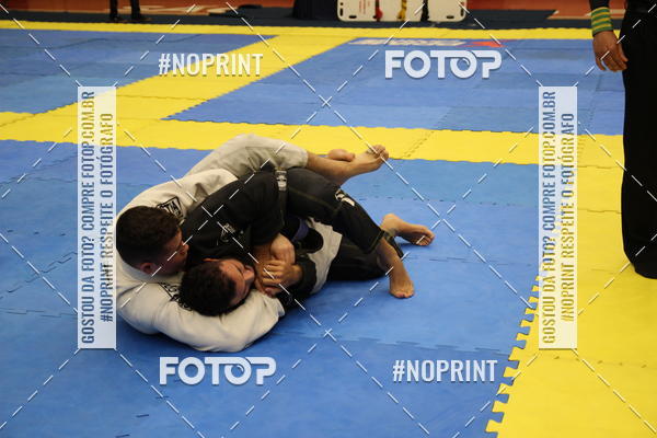 Achetez vos photos de l'vnementfight friends sur Fotop