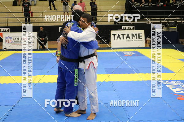 Buy your photos of the eventfight friends on Fotop