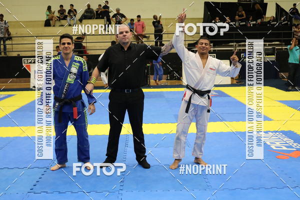 Buy your photos of the eventfight friends on Fotop