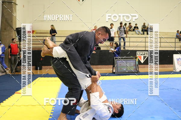 Buy your photos of the eventfight friends on Fotop