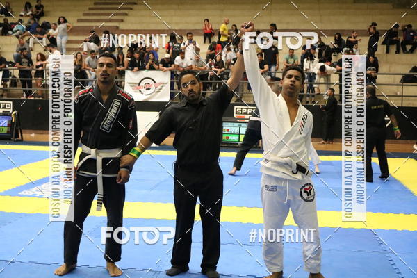 Buy your photos of the eventfight friends on Fotop