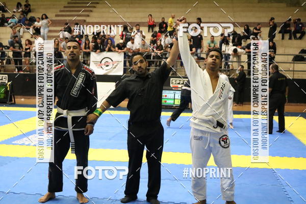 Buy your photos of the eventfight friends on Fotop