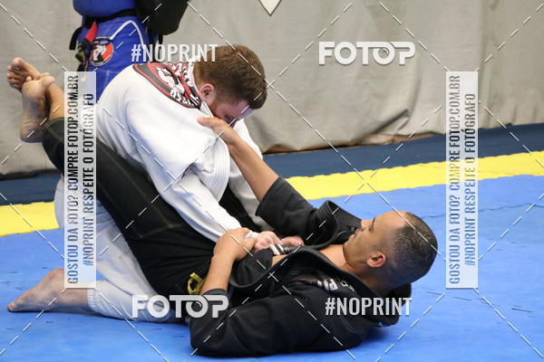 Buy your photos of the eventfight friends on Fotop