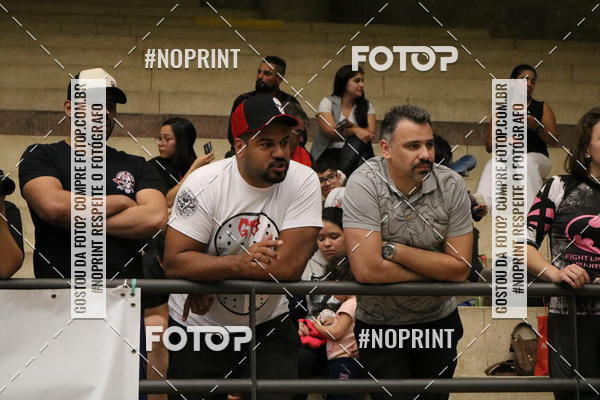 Buy your photos of the eventfight friends on Fotop