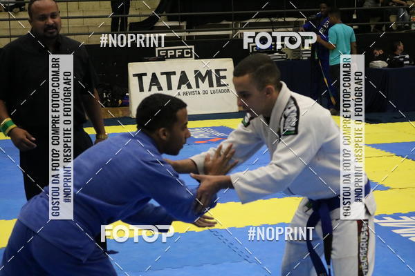 Buy your photos of the eventfight friends on Fotop