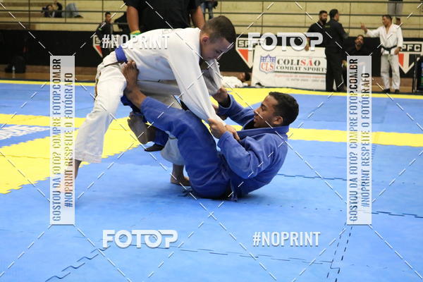 Buy your photos of the eventfight friends on Fotop