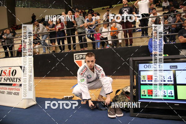 Achetez vos photos de l'vnementfight friends sur Fotop