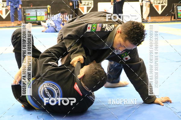 Buy your photos of the eventfight friends on Fotop