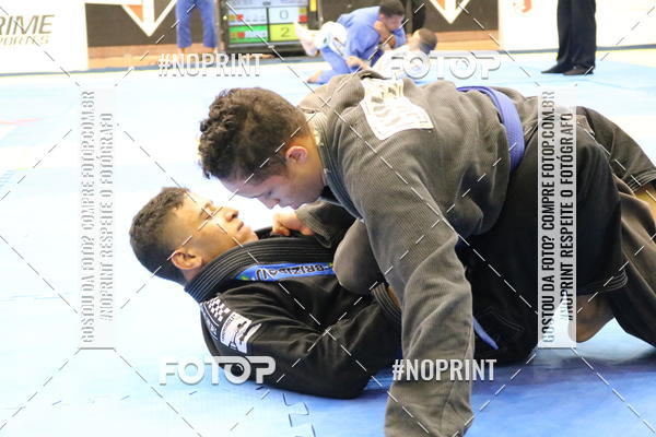 Buy your photos of the eventfight friends on Fotop