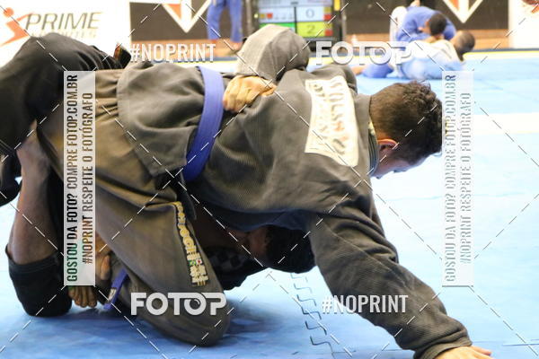 Buy your photos of the eventfight friends on Fotop