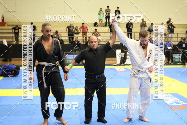 Buy your photos of the eventfight friends on Fotop