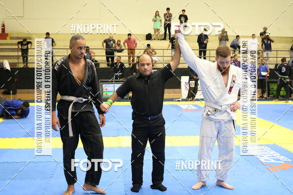 Buy your photos of the eventfight friends on Fotop