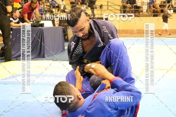 Buy your photos of the eventfight friends on Fotop