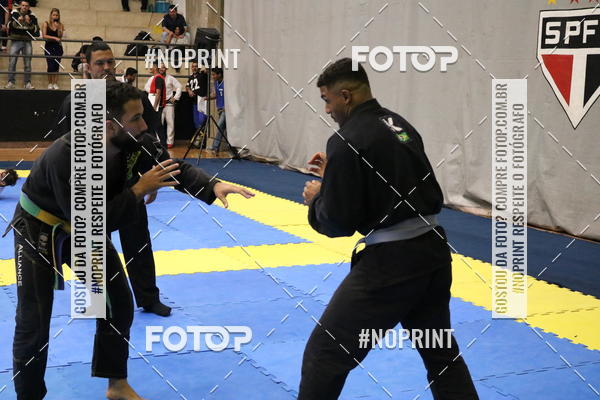 Buy your photos of the eventfight friends on Fotop