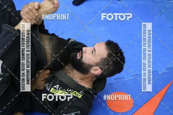 Buy your photos of the eventfight friends on Fotop