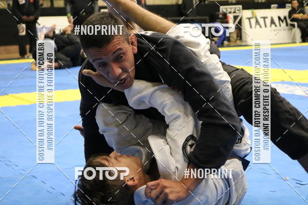 Buy your photos of the eventfight friends on Fotop