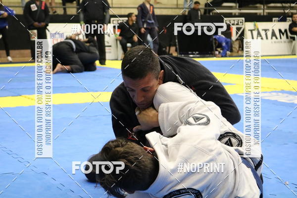 Buy your photos of the eventfight friends on Fotop