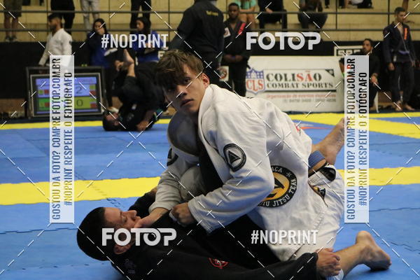 Buy your photos of the eventfight friends on Fotop