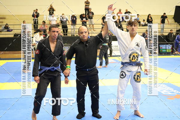 Buy your photos of the eventfight friends on Fotop