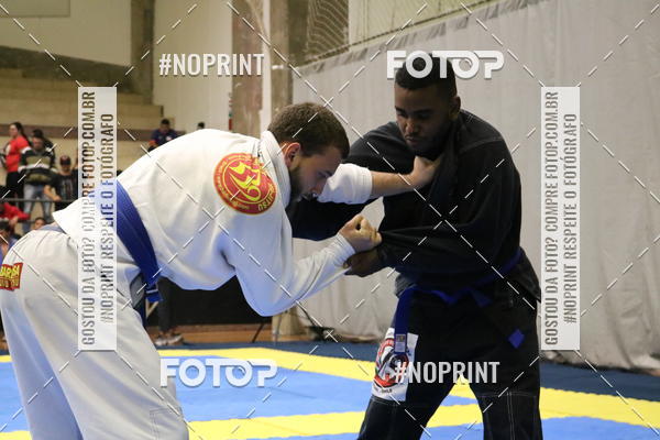 Buy your photos of the eventfight friends on Fotop