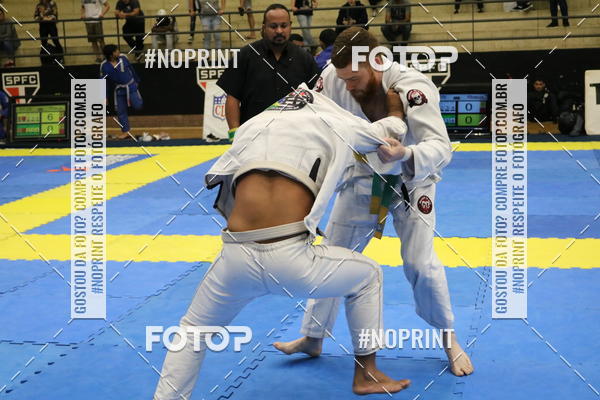 Buy your photos of the eventfight friends on Fotop