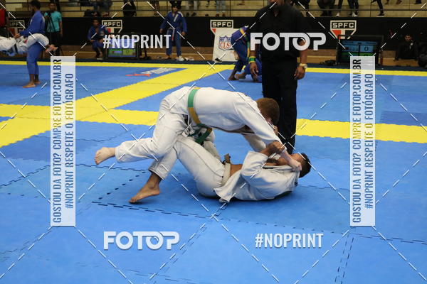 Buy your photos of the eventfight friends on Fotop