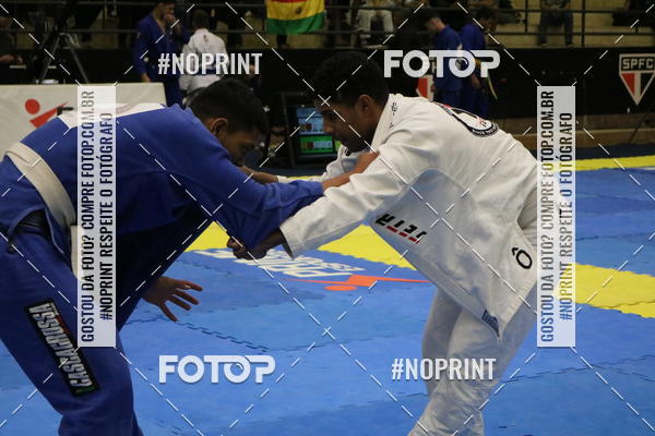 Buy your photos of the eventfight friends on Fotop