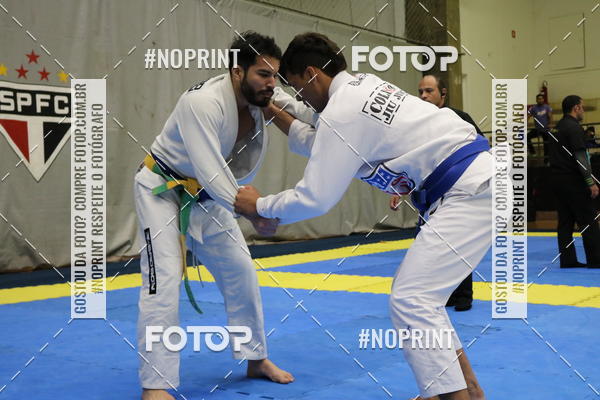 Buy your photos of the eventfight friends on Fotop