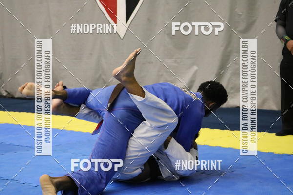 Buy your photos of the eventfight friends on Fotop