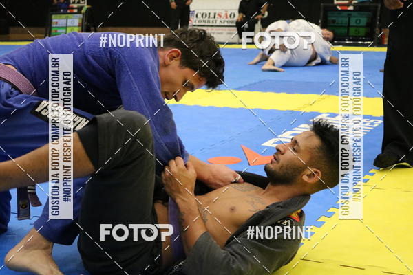 Buy your photos of the eventfight friends on Fotop