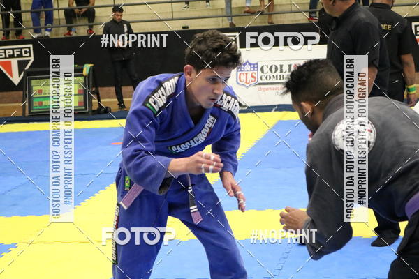 Buy your photos of the eventfight friends on Fotop