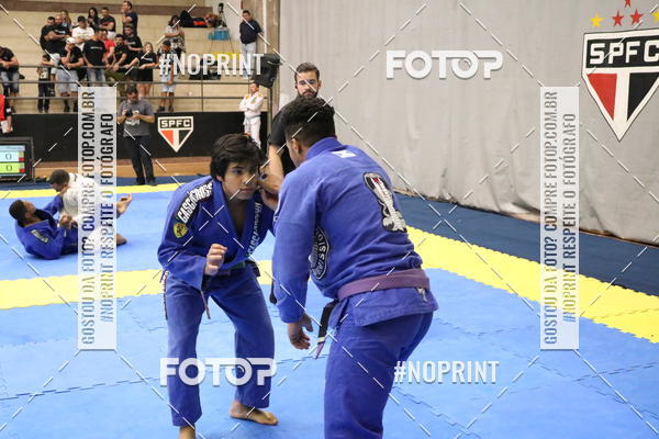 Buy your photos of the eventfight friends on Fotop