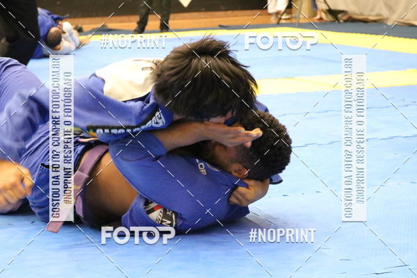 Buy your photos of the eventfight friends on Fotop