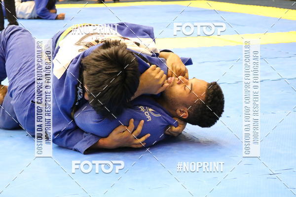 Buy your photos of the eventfight friends on Fotop