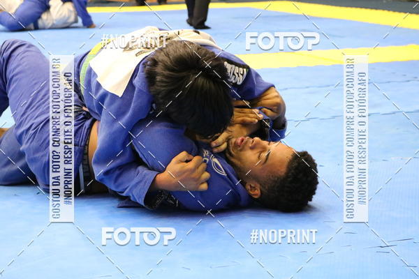 Buy your photos of the eventfight friends on Fotop