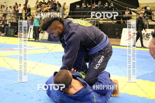 Buy your photos of the eventfight friends on Fotop