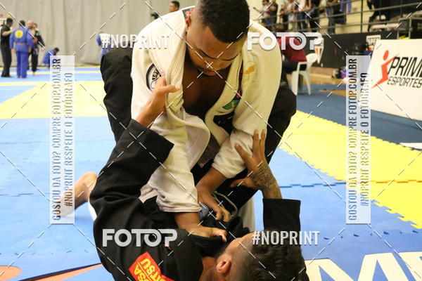 Buy your photos of the eventfight friends on Fotop