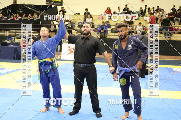 Buy your photos of the eventfight friends on Fotop