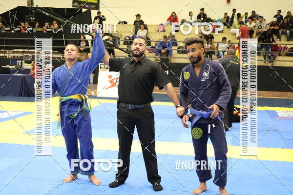 Buy your photos of the eventfight friends on Fotop