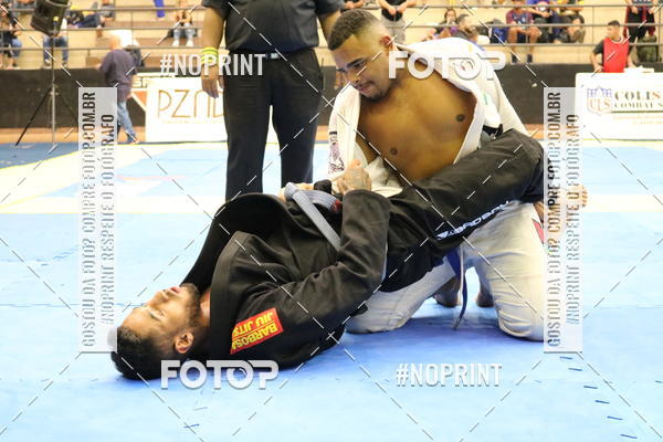 Buy your photos of the eventfight friends on Fotop