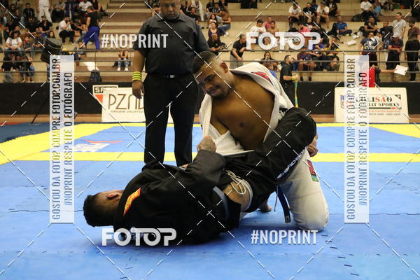 Buy your photos of the eventfight friends on Fotop