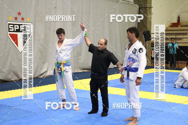 Buy your photos of the eventfight friends on Fotop