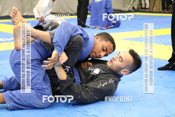 Buy your photos of the eventfight friends on Fotop