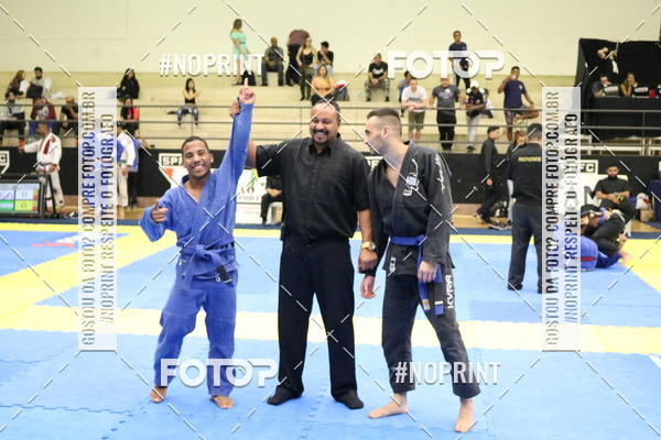 Buy your photos of the eventfight friends on Fotop