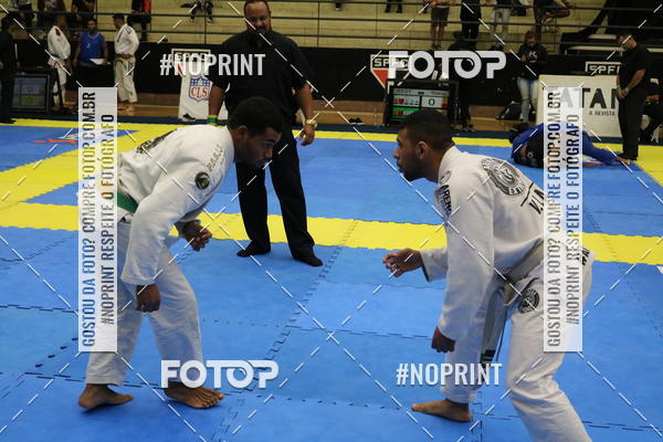 Buy your photos of the eventfight friends on Fotop