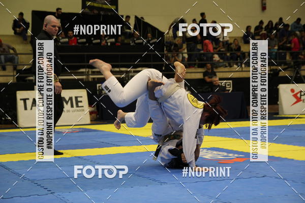 Acquista le foto dell'eventofight friends in Fotop