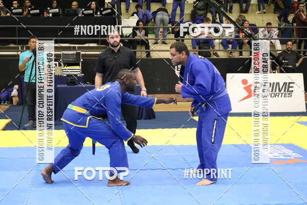 Buy your photos of the eventfight friends on Fotop