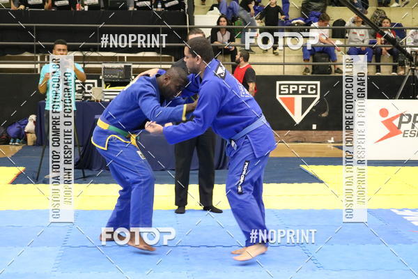 Buy your photos of the eventfight friends on Fotop